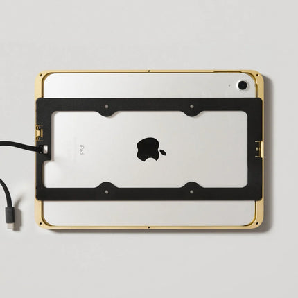 Displine Displine Dame Wall 2.0 Wandhouder voor iPad Pro 11" (M4/M5) Goud